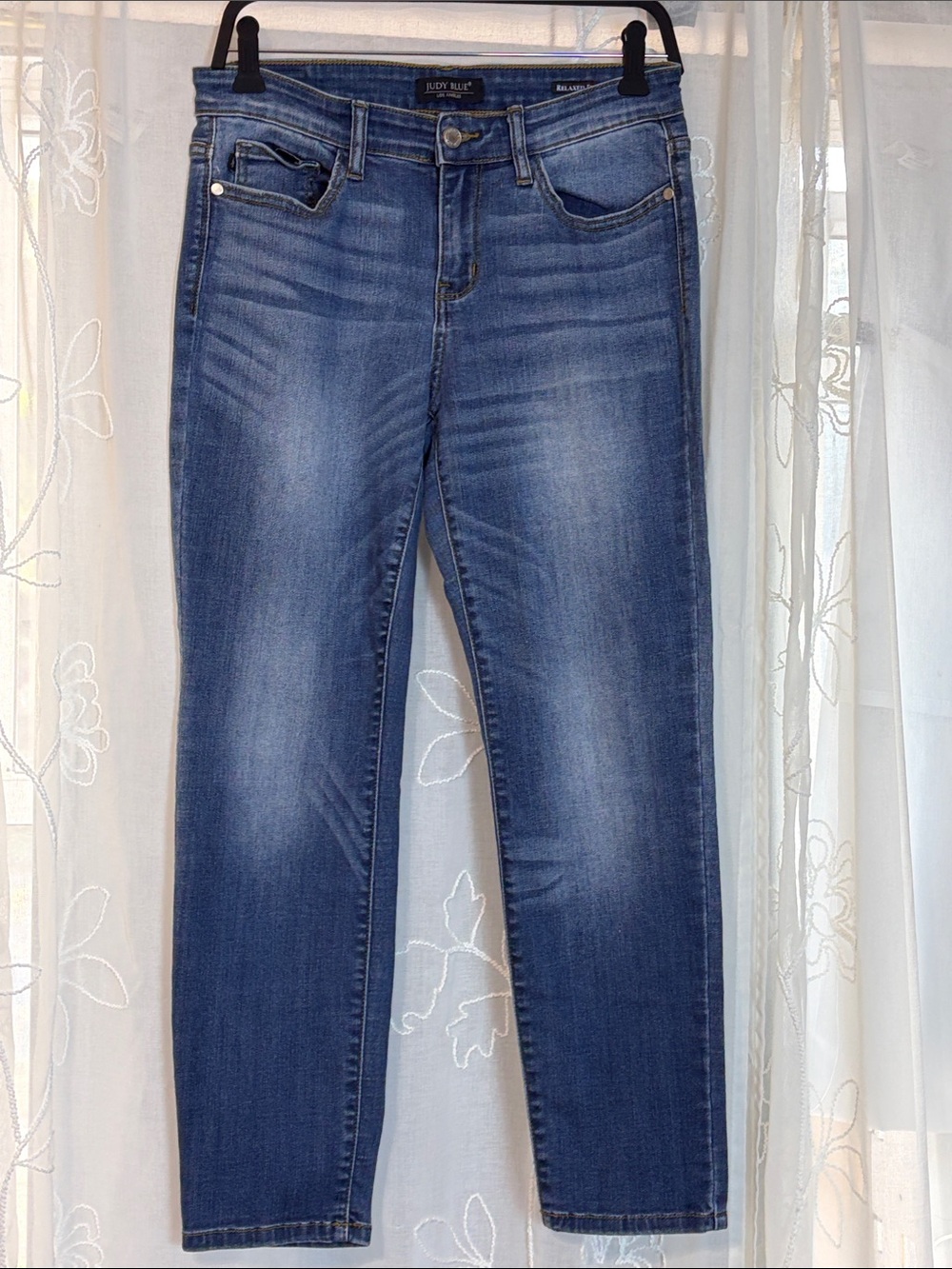 Judy Blue Skinny Jeans in Medium Blue Wash
